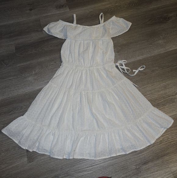 Design History Dresses & Skirts - Design History White Off-Shoulder Eyelet Sundress